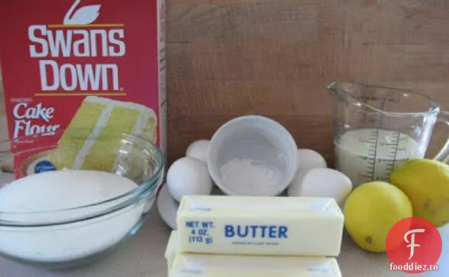 Cupcakes Cu Lămâie Cu Cremă De Unt De Lămâie