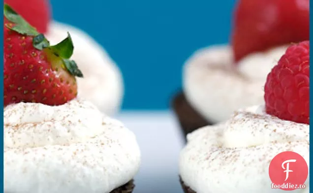 Cupcakes De Ciocolată Cu Lavandă Chantilly