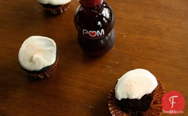 Cupcakes Cu Ciocolată Pom Cu Glazură De Brânză Cremă De Vanilie