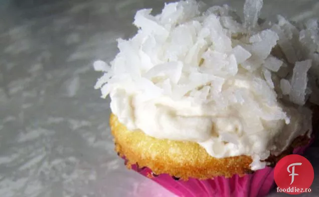 Mini Cupcakes Cu Nucă De Cocos