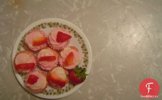 Mini Cupcakes Cu Căpșuni