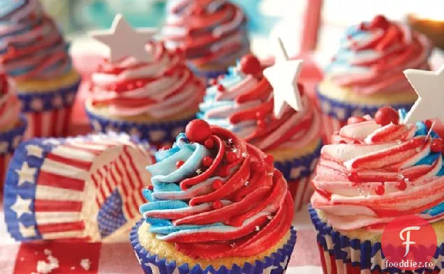 Cupcakes roșii, albe și albastre