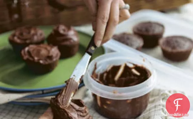 Cupcakes De Ciocolată Cu Glazură De Ciocolată Neagră