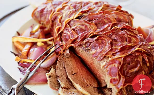 Picior de miel fript învelit în Pancetta