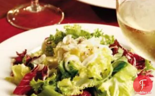 Salată Îndrăzneață De Verdeață De Iarnă