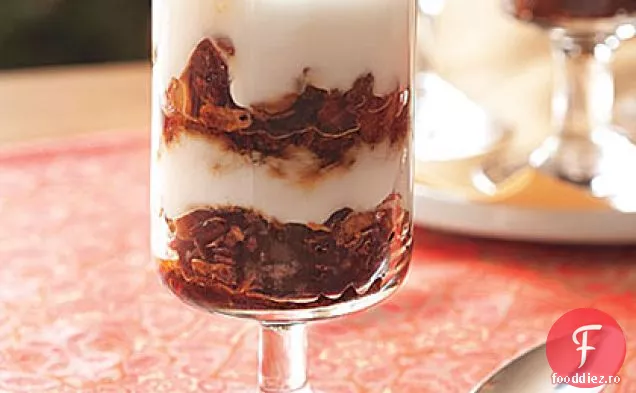 Granola De Turtă Dulce-Parfaits De Iaurt