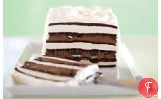 Tort de înghețată Oreo și fudge