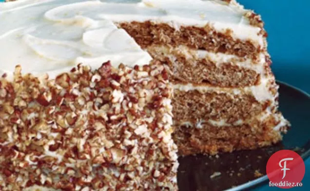 Tort cu strat de condimente Pecan cu glazură de brânză cremă
