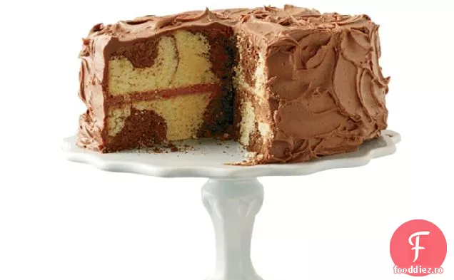 Tort de marmură cu glazură de ciocolată