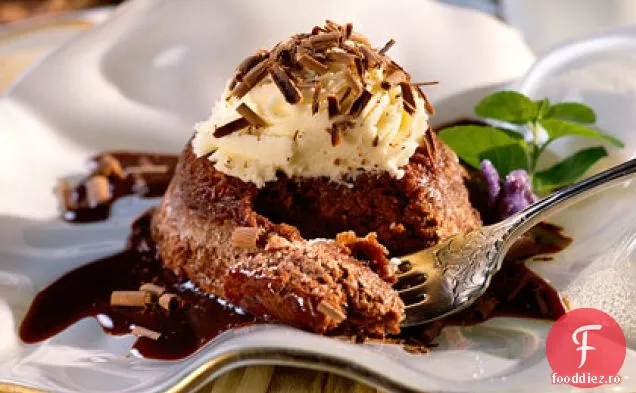 Souffl de ciocolata cu mousse de ciocolata alba