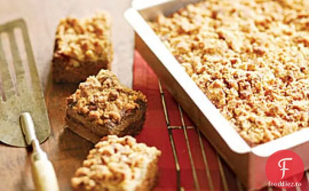 Tort Cu Condimente De Cartofi Dulci Cu Topping De Streusel De Ghimbir Proaspăt Și Pecan