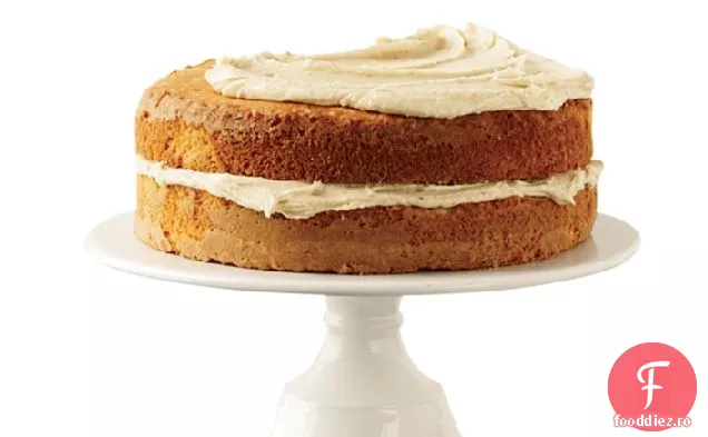 Tort de condimente cu glazură de Bourbon-Pecan