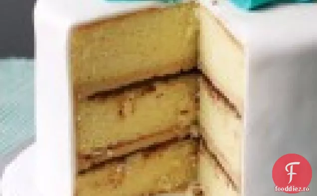 Tort De Vanilie Cu Cremă De Unt Tiramisu Și Umplutură De Ganache