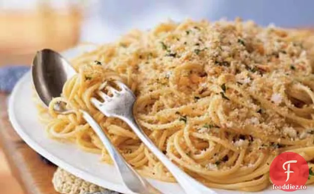 Spaghete cu hamsii și pesmet