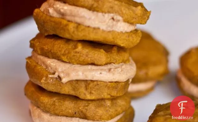 Pumpkin Spice Whoopie Pies (vegan)
