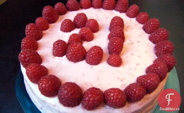 Tort De Șampanie Cu Glazură De Unt De Zmeură