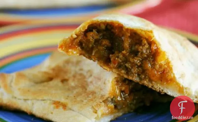 Tex-Mex Calzones (din numărul din martie 2009 al Cooking Light Ma
