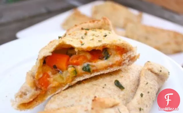 Calzone De Grâu Integral De Legume Prăjite