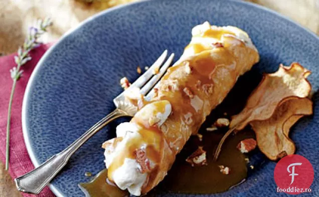 Cannoli de pere caramelizate cu sos de Praline