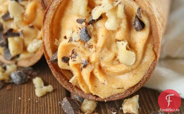 Conuri De Cannoli Umplute Cu Dovleac