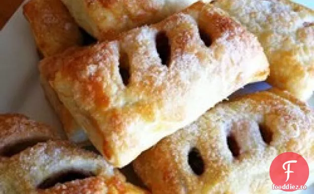 Raspberry Pain au Chocolat (cornuri de ciocolată cu zmeură)