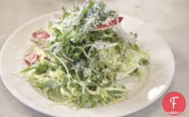 Salată cu Parmigiano-Reggiano și dressing de hamsii