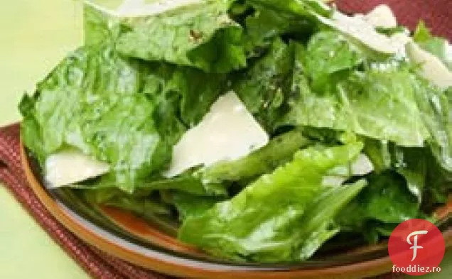 Romaine Cu Sos De Hamsie Cu Lămâie Cu Usturoi