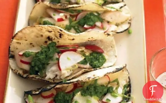 Tacos De Pește Cu Salsa Verde Și Salată De Ridiche