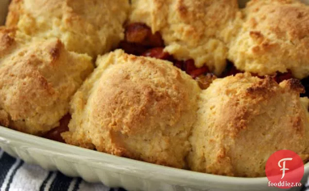 Cizmar De Roșii Cherry Garlicky Cu Biscuiți Cu Pâine De Porumb