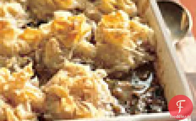 Plăcintă cu pui și ciuperci cu crustă de filo-parmezan