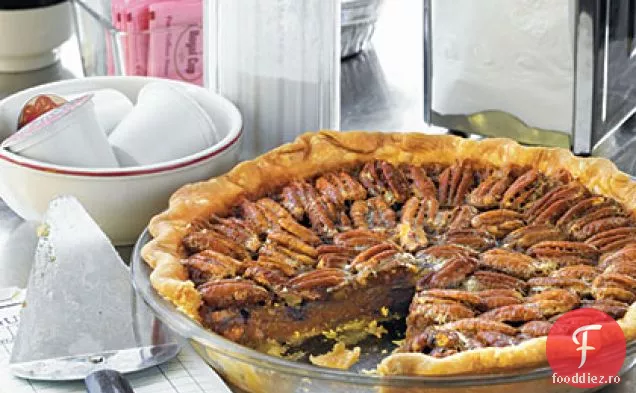 Plăcintă cu nuci Pecan de la Loveless Cafe și Motel