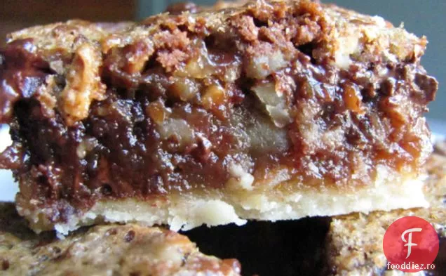 Batoane de plăcintă cu ciocolată-caramele-pecan