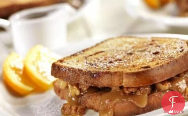 Rețetă De Pâine Prăjită Franceză Cu Plăcintă Cu Pecan Umplută