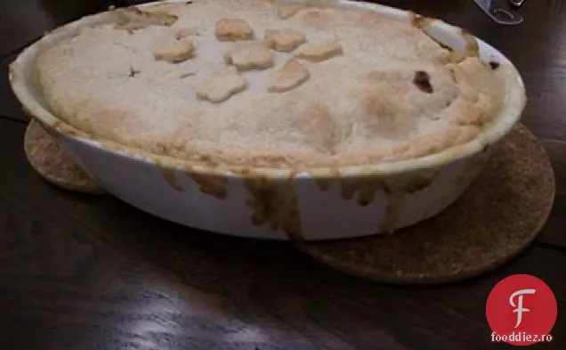Plăcintă Cu Oală De Pui Și Legume