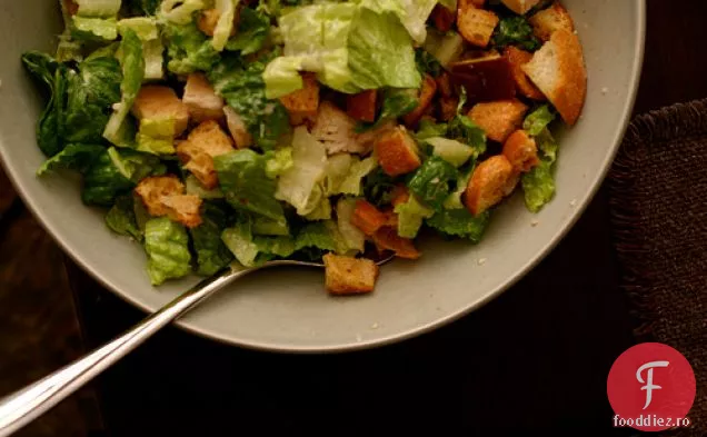 Salată De Pui Caesar
