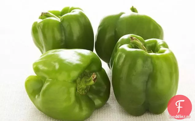 Păstrăv de lac afumat cu ardei sotati