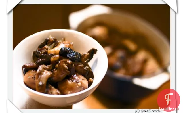 Tocană De Cartofi Cu Măsline, Ciuperci, Slănină Și Ceapă