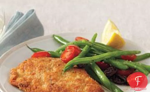 Cotlete Crocante De Curcan Cu Salată De Fasole Verde