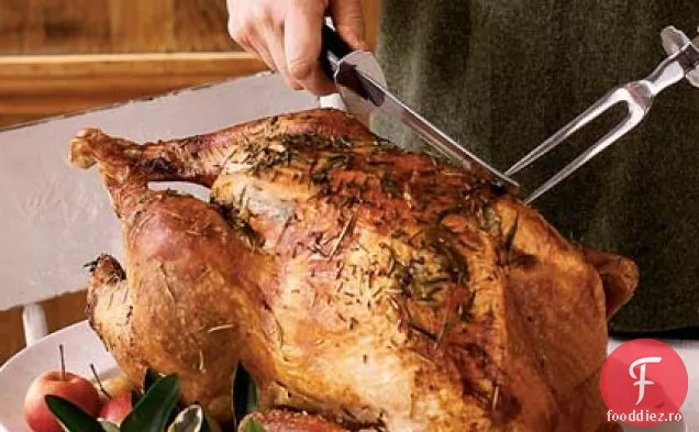 Curcan prăjit suculent cu Herbes de Provence