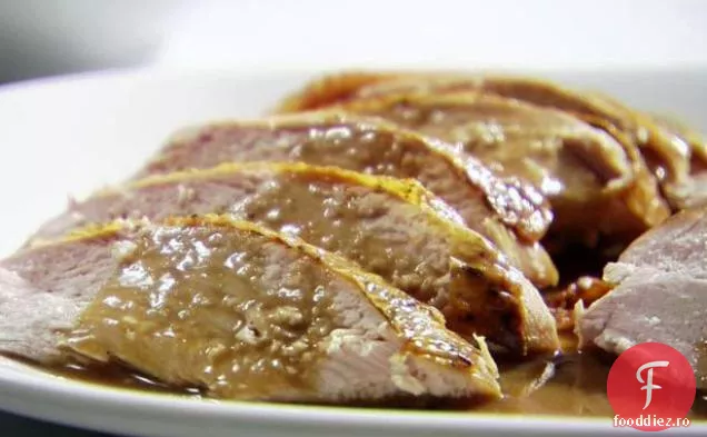 Piept de curcan prăjit cu ulei de plante picante