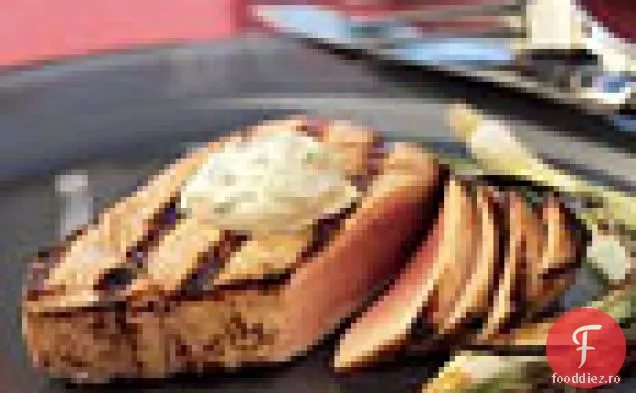 Fripturi de ton arse cu wasabi-maioneză de ceapă verde