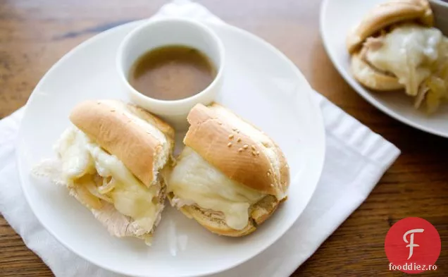 Sandwich-Uri Cu Curcan Cu Aragaz Lent
