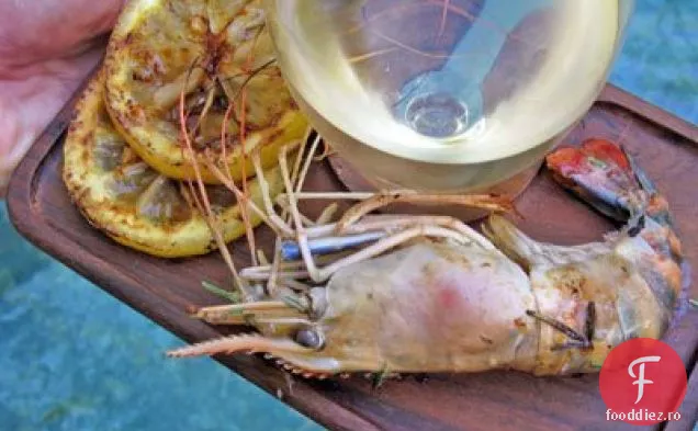 Creveți Parmezan Cu Usturoi Cu Felii De Lămâie La Grătar