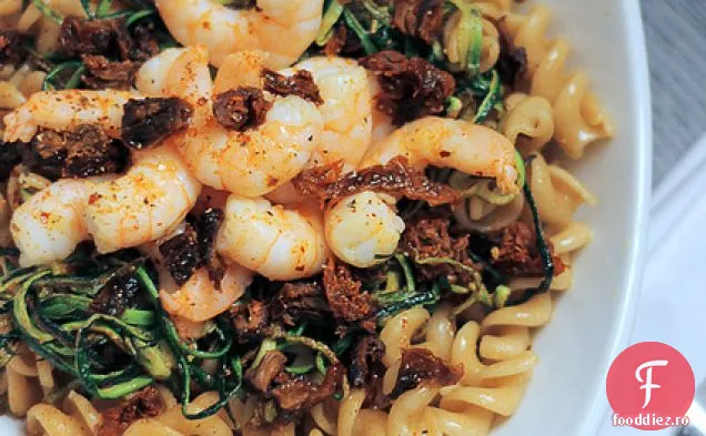 Creveți, Dovlecei Și Roșii Uscate La Soare Fusilli