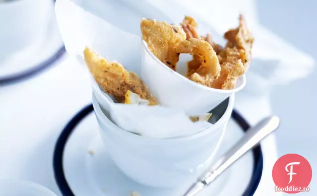 Fructe De Mare Crocante Cu Sos De Scufundare Cu Ierburi