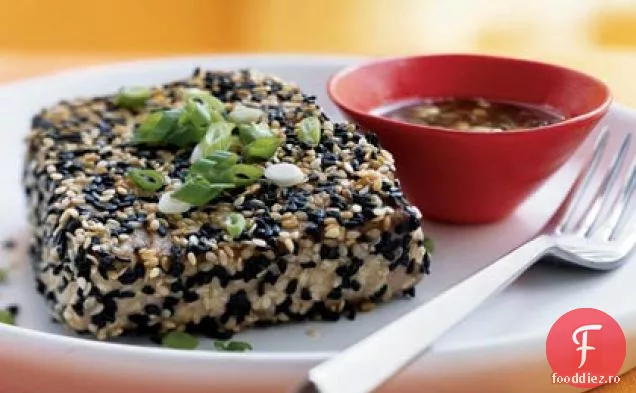 Ton cu crustă de susan cu sos wasabi-Ponzu