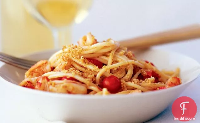 Spaghete picante de creveți cu usturoi și roșii