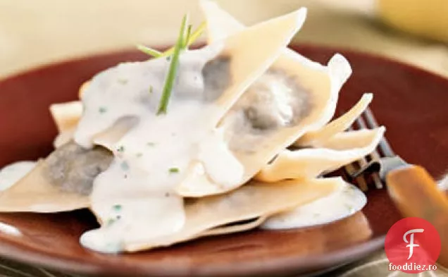 Ravioli de ciuperci cu sos parmezan-arpagic
