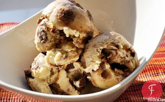 Unt De Arahide Fudge Swirl Înghețată