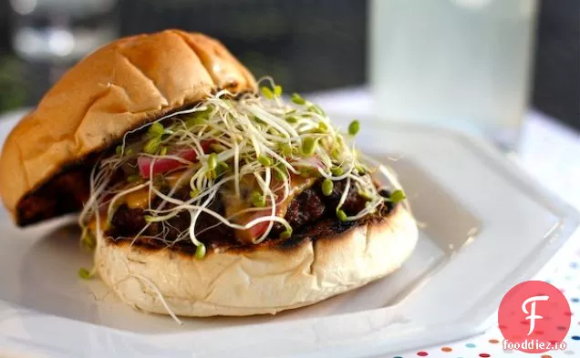 Burger Nihon Cu Răspândire Miso Cremoasă